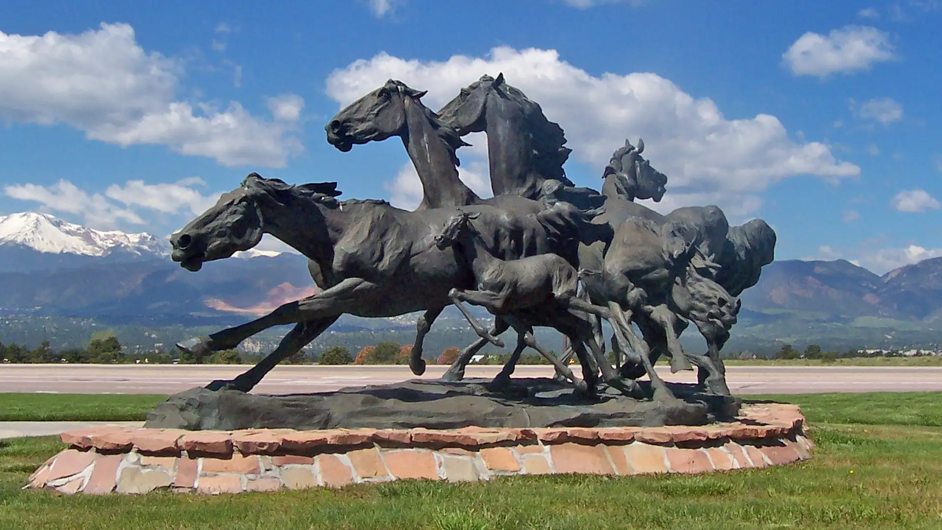 O|NE La Plata, a full-service real estate and development firm